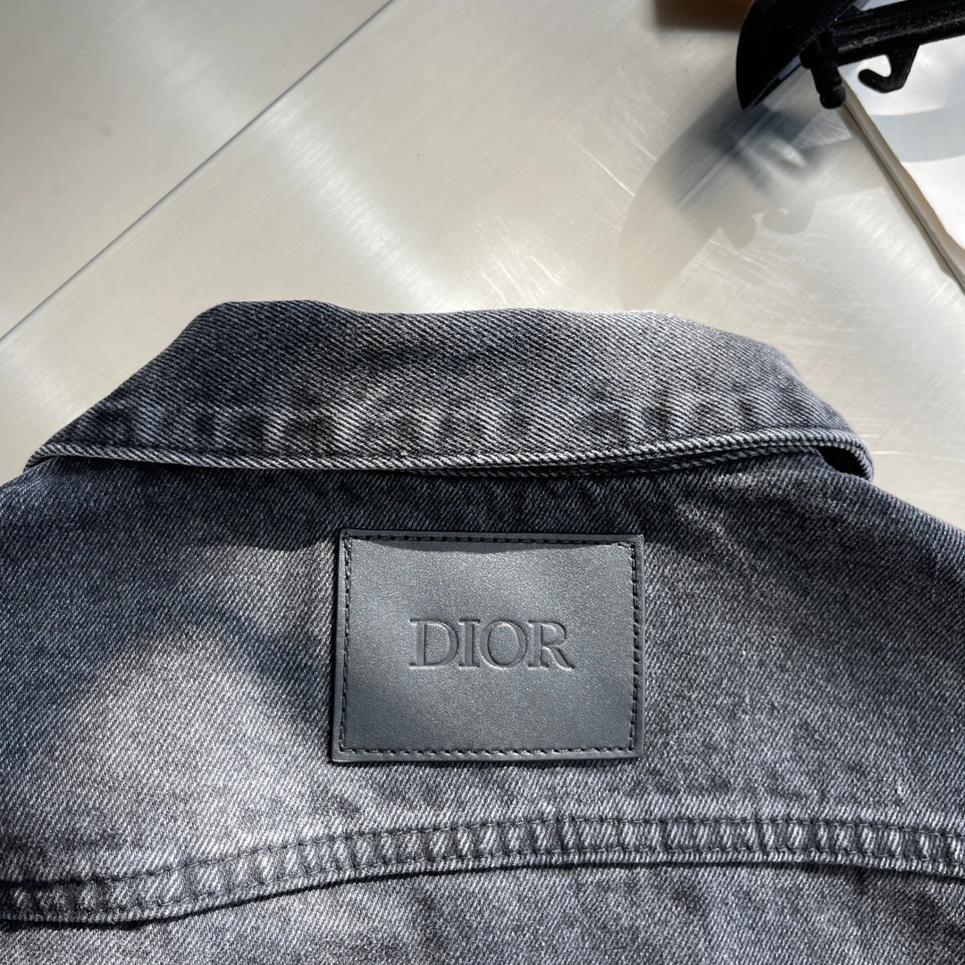 &wg.luxury--4ior suit item:E-F443C1139